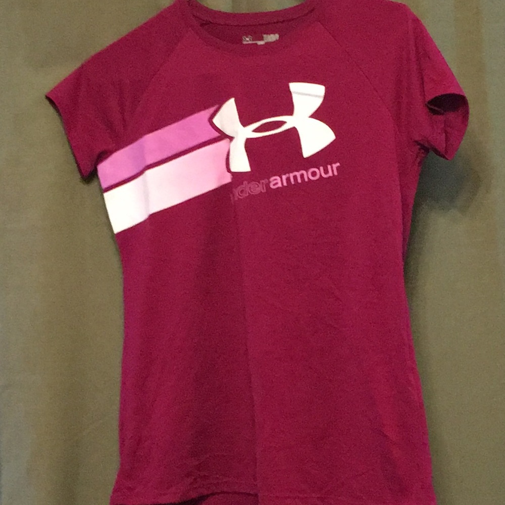 Girls L UA T-shirt